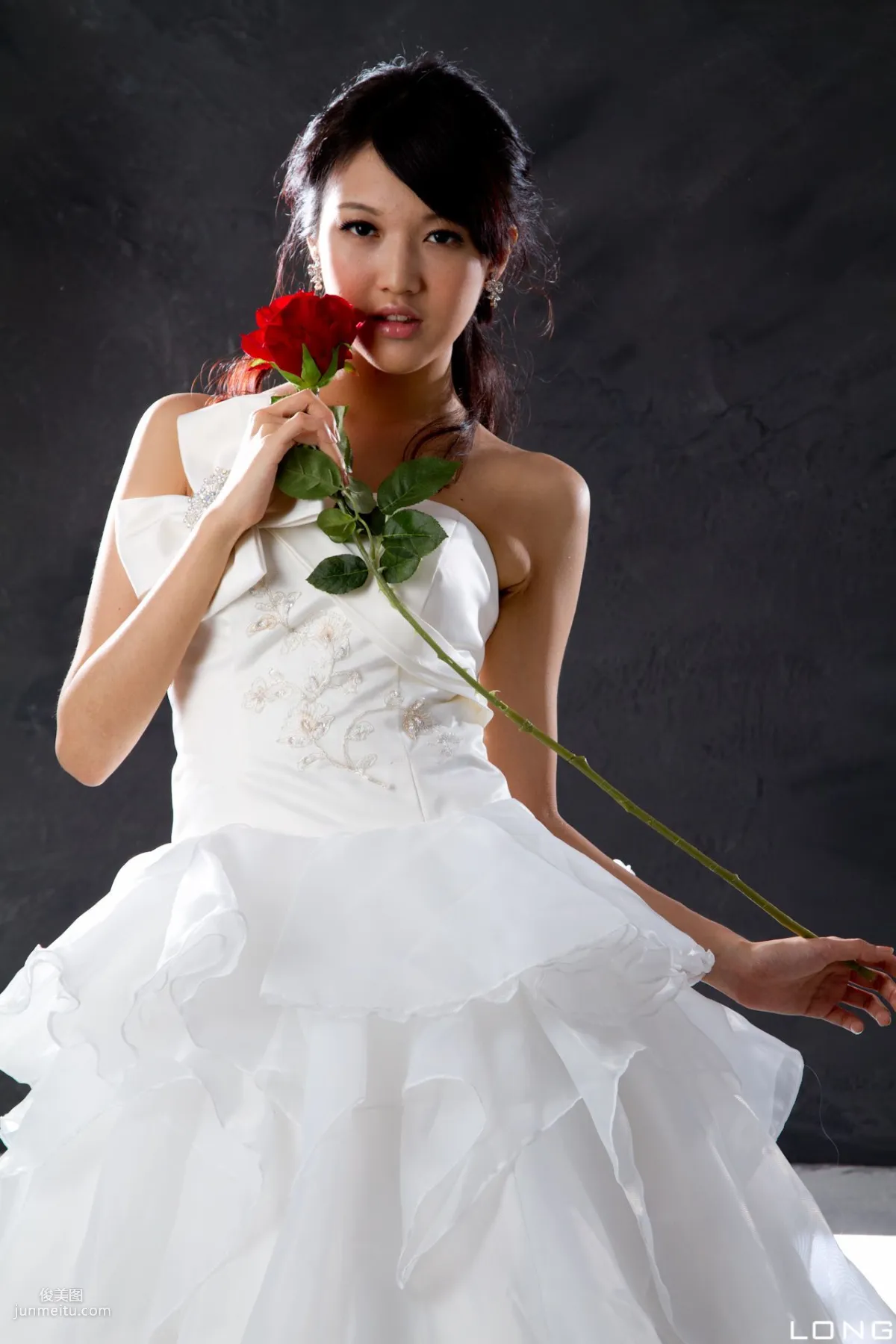 台灣美女模特陳玮廷Jill《婚紗之白》寫真集 16
