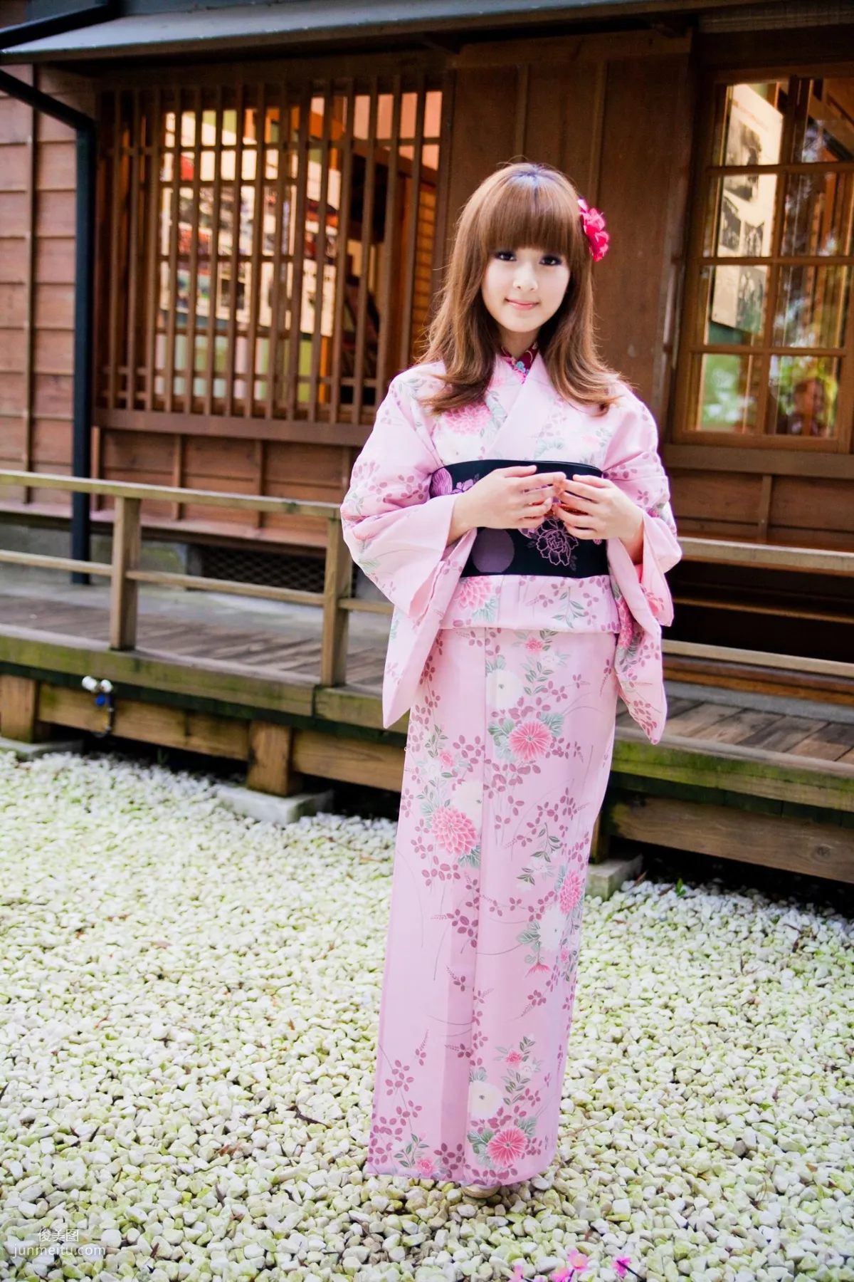果子、小品、兔兔(品果兔)《宜蘭和服遊拍》寫真集 13