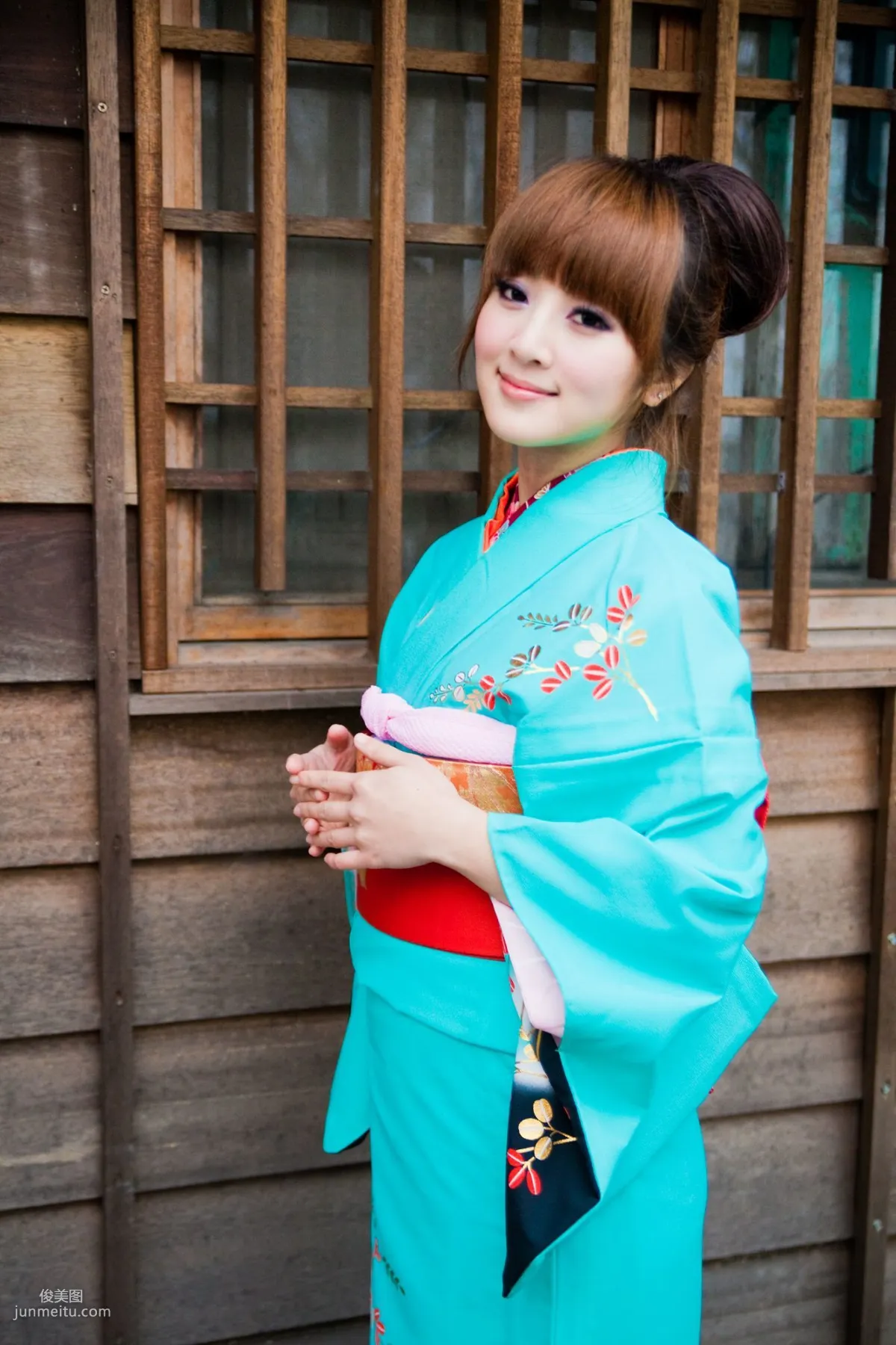 果子、小品、兔兔(品果兔)《宜蘭和服遊拍》寫真集 31