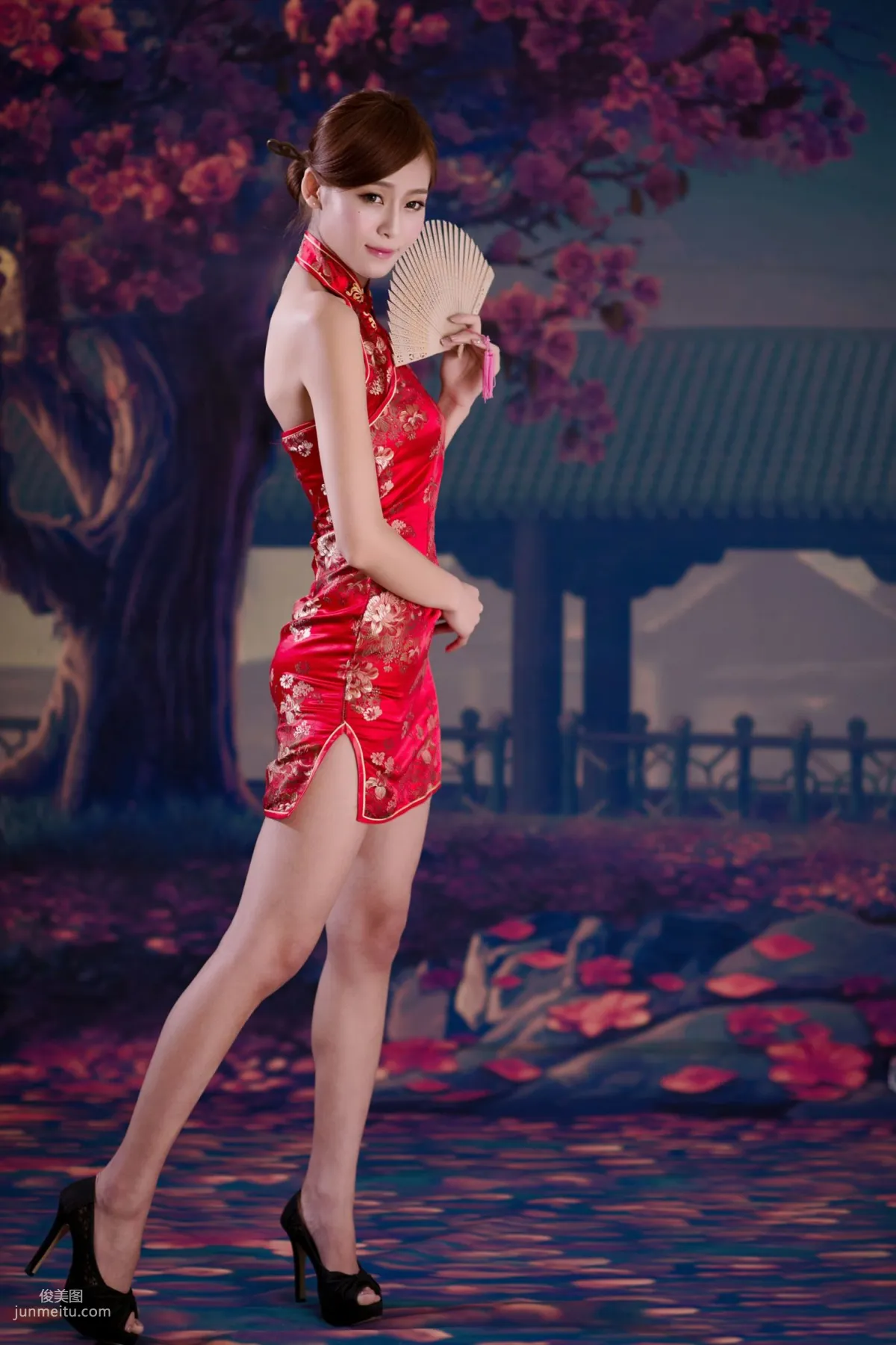 台灣女神Winnie小雪《古典紅色旗袍》寫真集 11