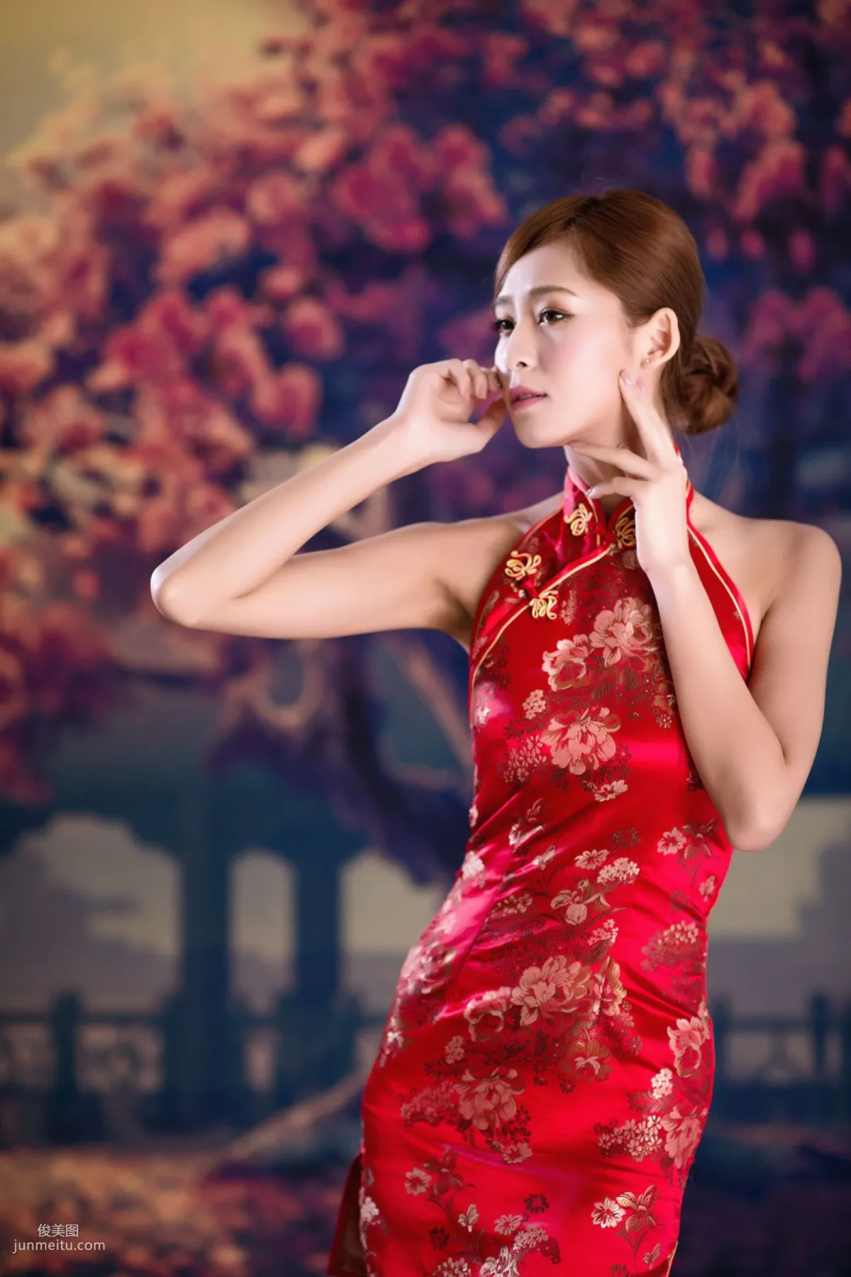 台灣女神Winnie小雪《古典紅色旗袍》寫真集 32