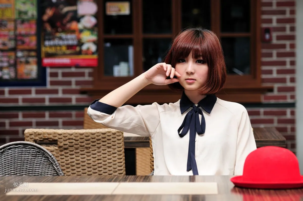 短發美女小豬patty《2組小清新街拍》寫真集 33