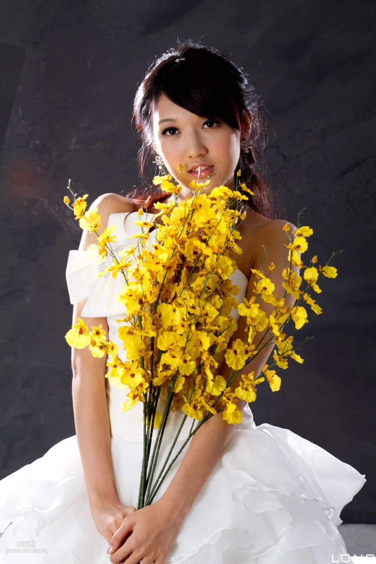 台灣美女模特陳玮廷Jill《婚紗之白》寫真集 14