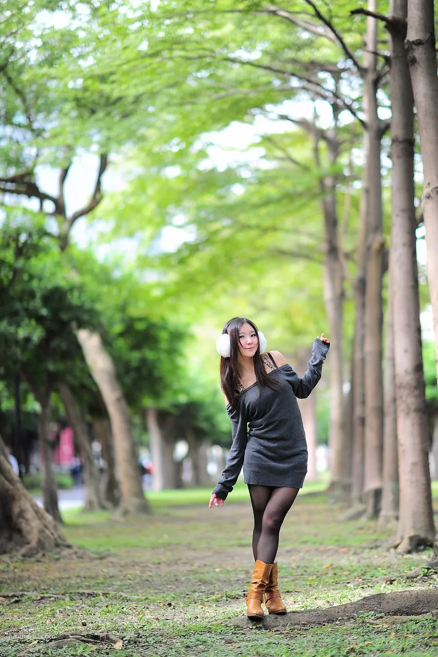 台灣黑絲芭比娃娃美女外拍寫真集 42