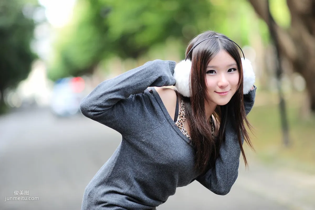 台灣黑絲芭比娃娃美女外拍寫真集 29