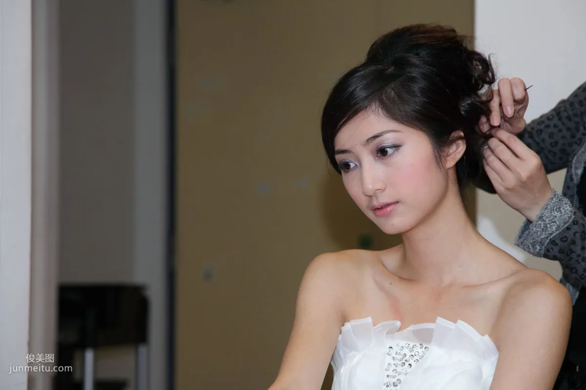 台灣氣質美女Emily《唯美白色婚紗》 寫真集 2