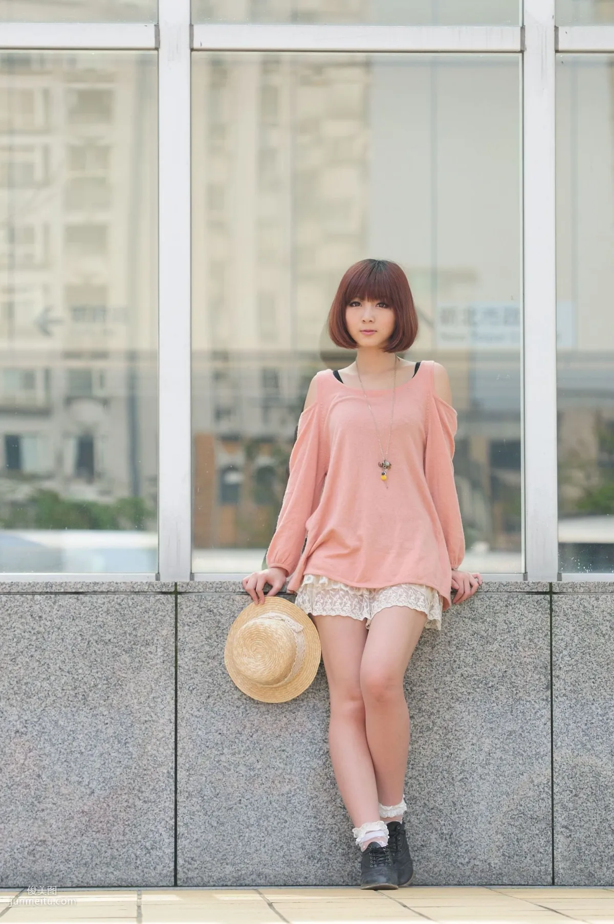 短發美女小豬patty《2組小清新街拍》寫真集 8