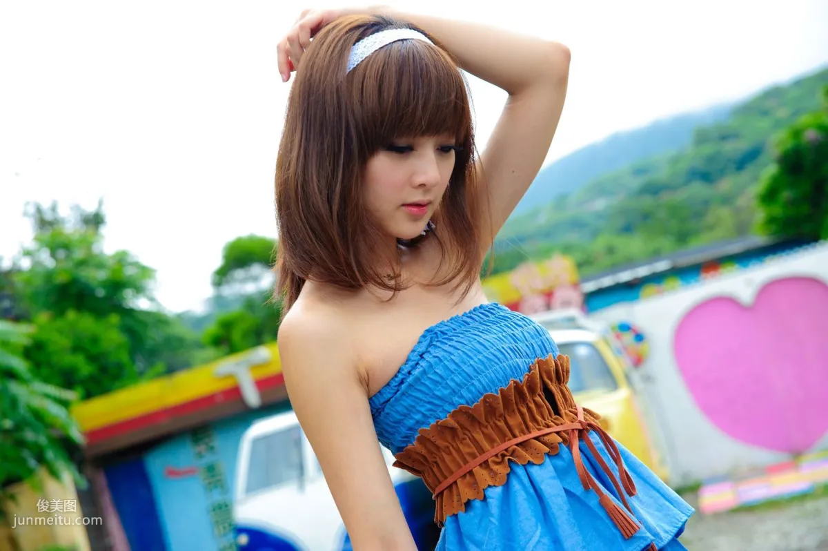張凱潔/Mikako《蒙馬特咖啡外拍》寫真集 21