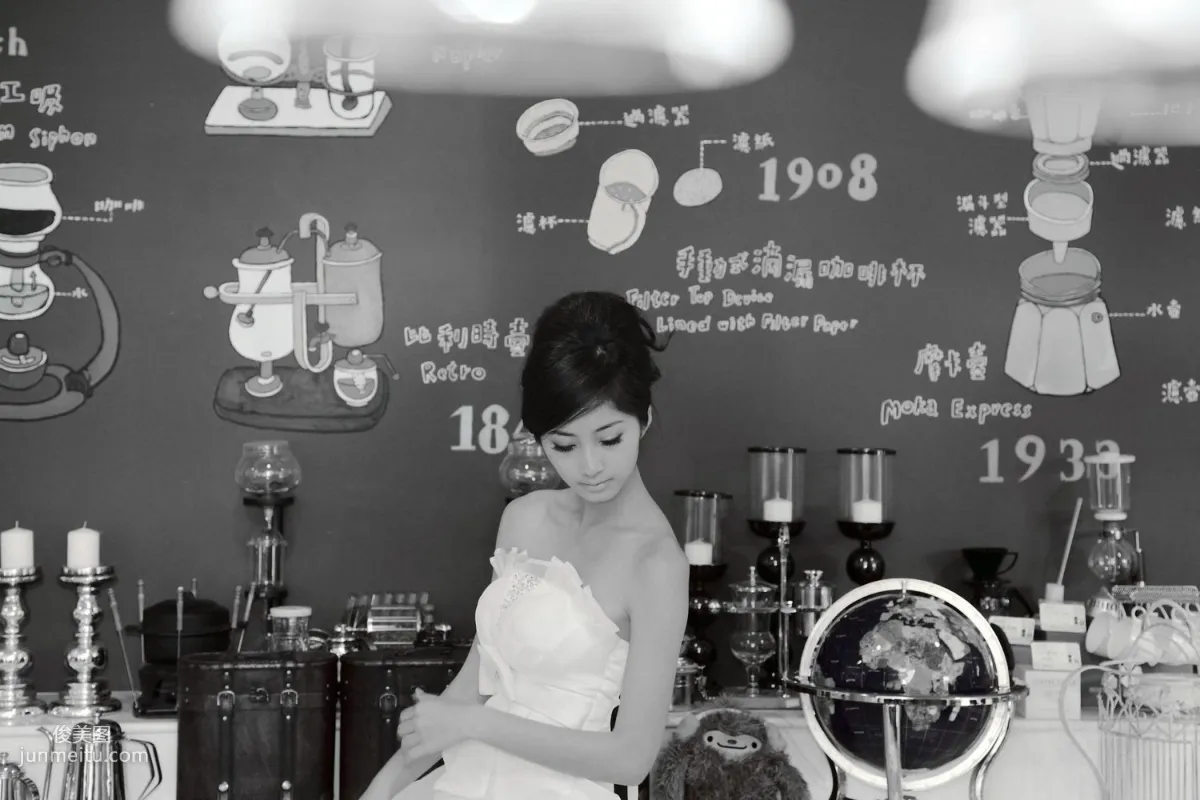 台灣氣質美女Emily《唯美白色婚紗》 寫真集 21