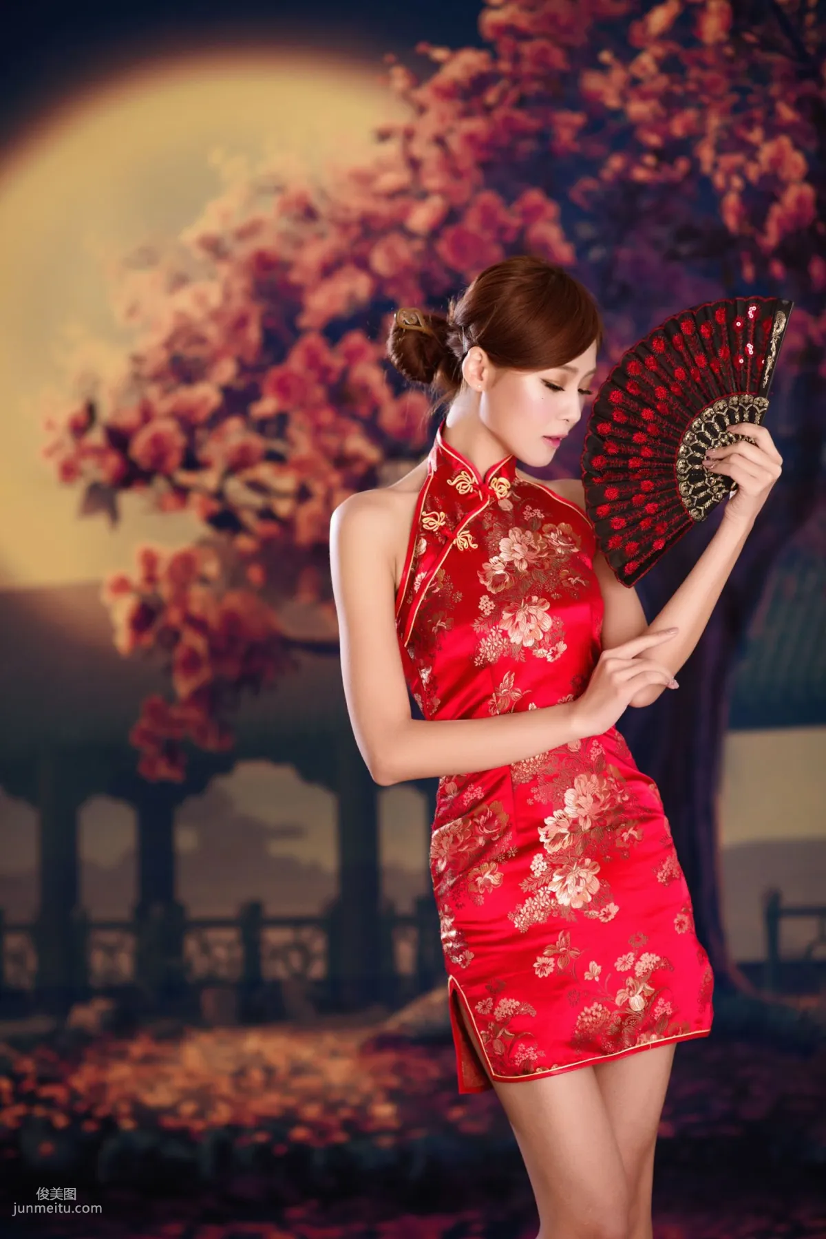 台灣女神Winnie小雪《古典紅色旗袍》寫真集 34