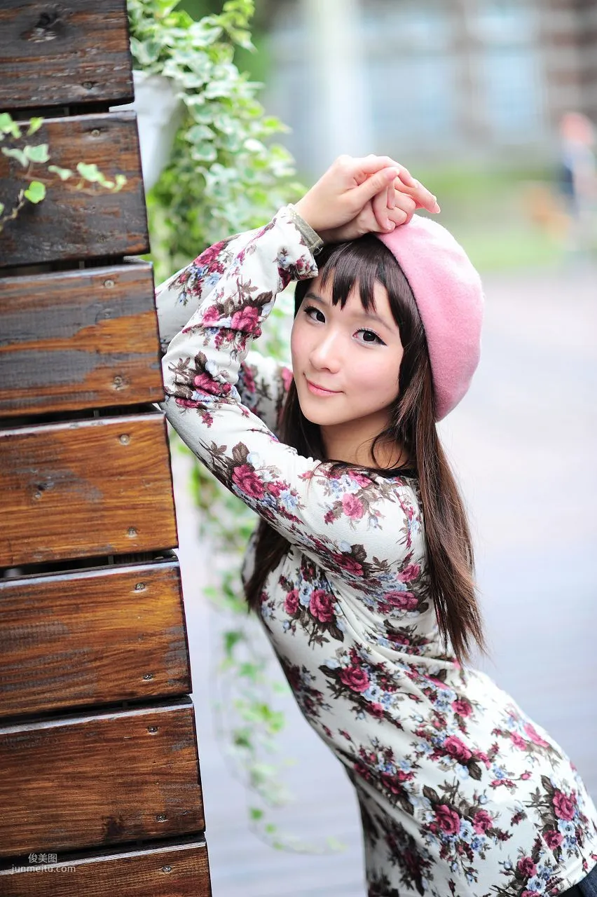 台灣黑絲芭比娃娃美女外拍寫真集 10