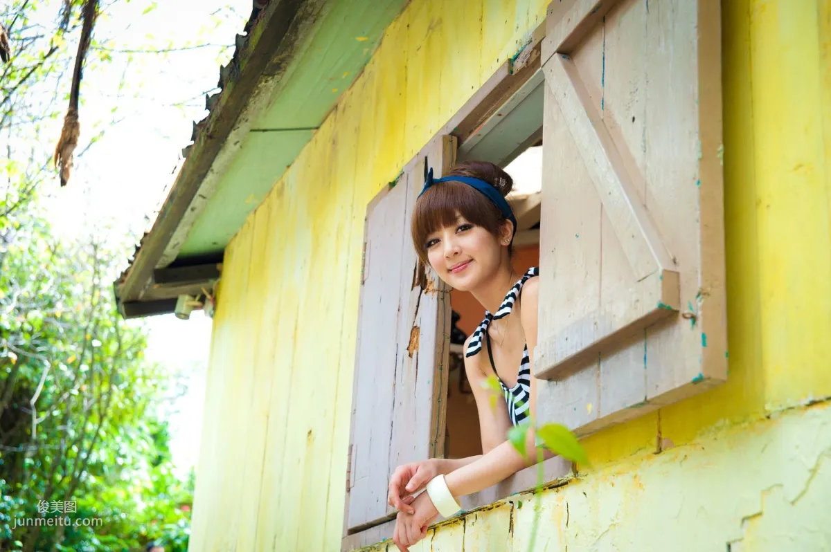 張凱潔/Mikako《蒙馬特咖啡外拍》寫真集 80