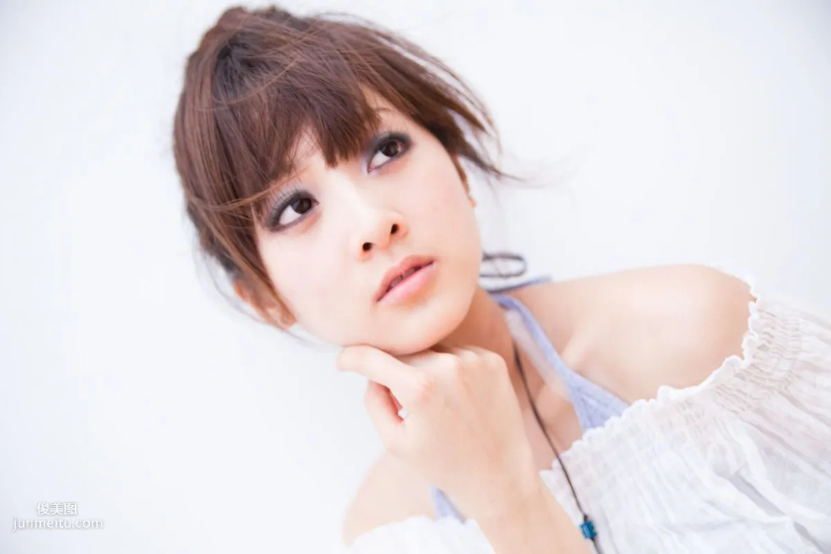 台灣美女果子MM《陽明山美軍宿舍外拍》第2部 寫真集 25