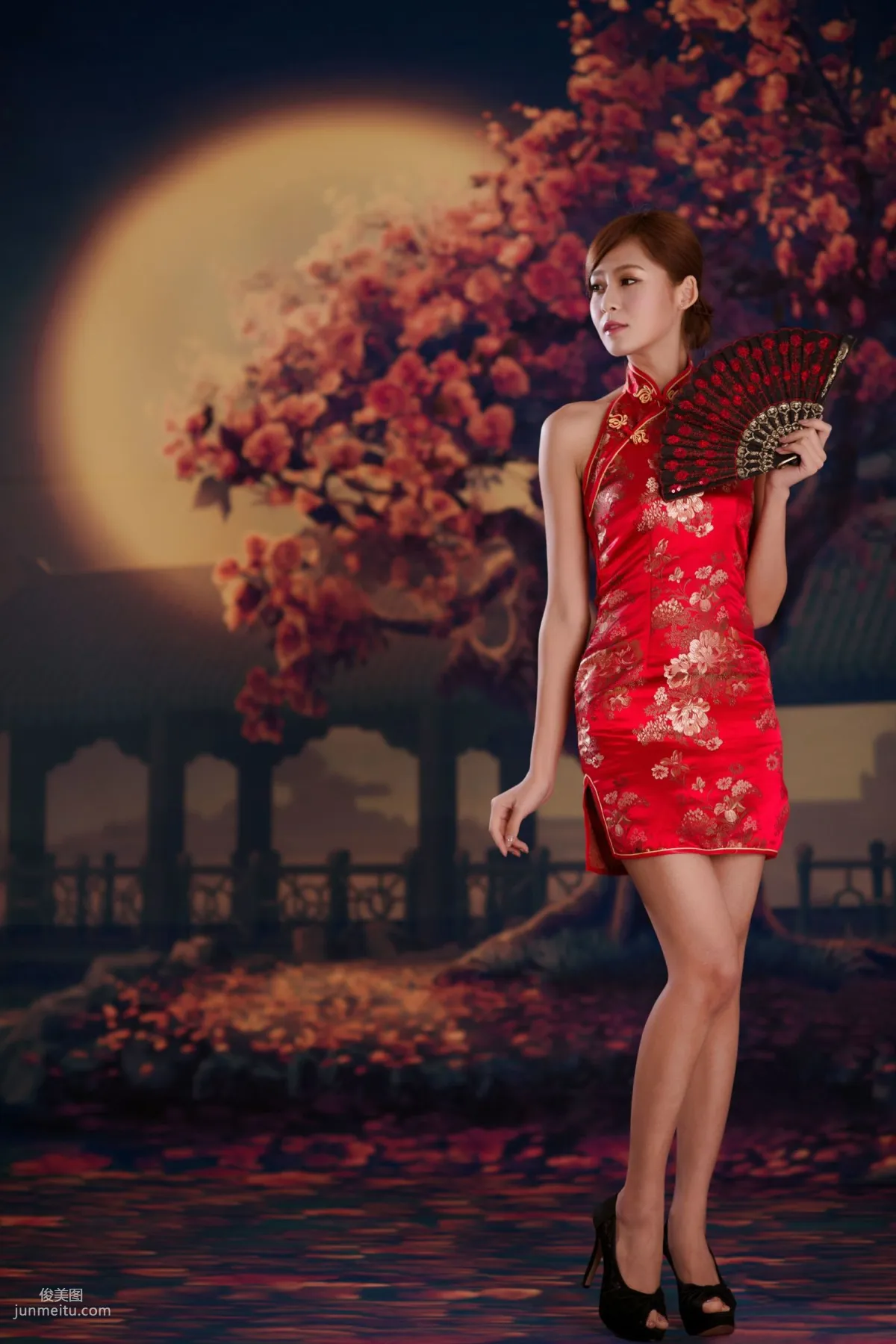 台灣女神Winnie小雪《古典紅色旗袍》寫真集 17