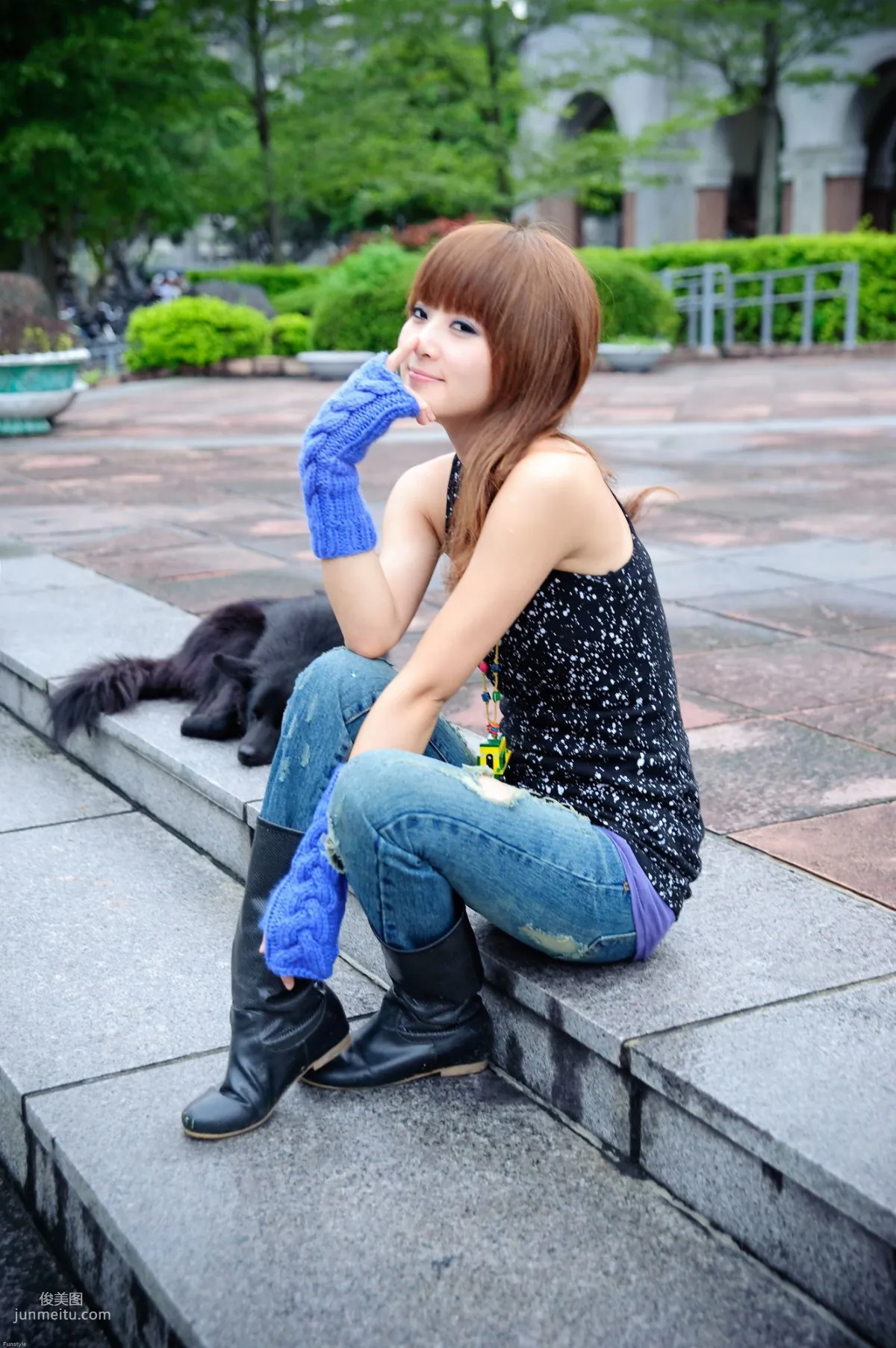果子Mikako、Minako《台大外拍》第1部 寫真集 37