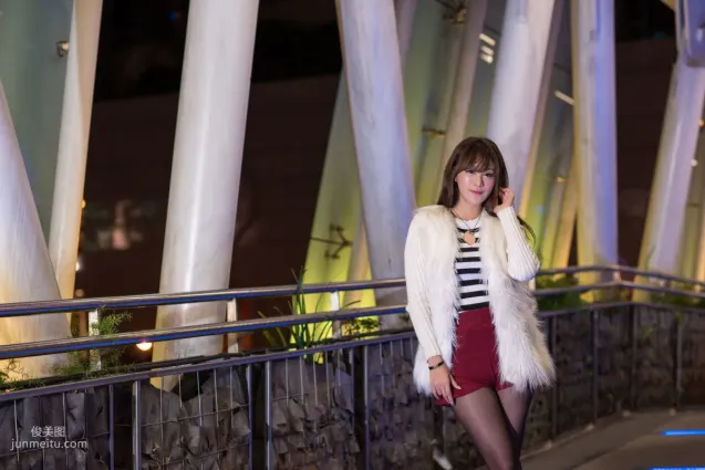 台灣美女夏晴MISO《聖誕外拍》寫真集