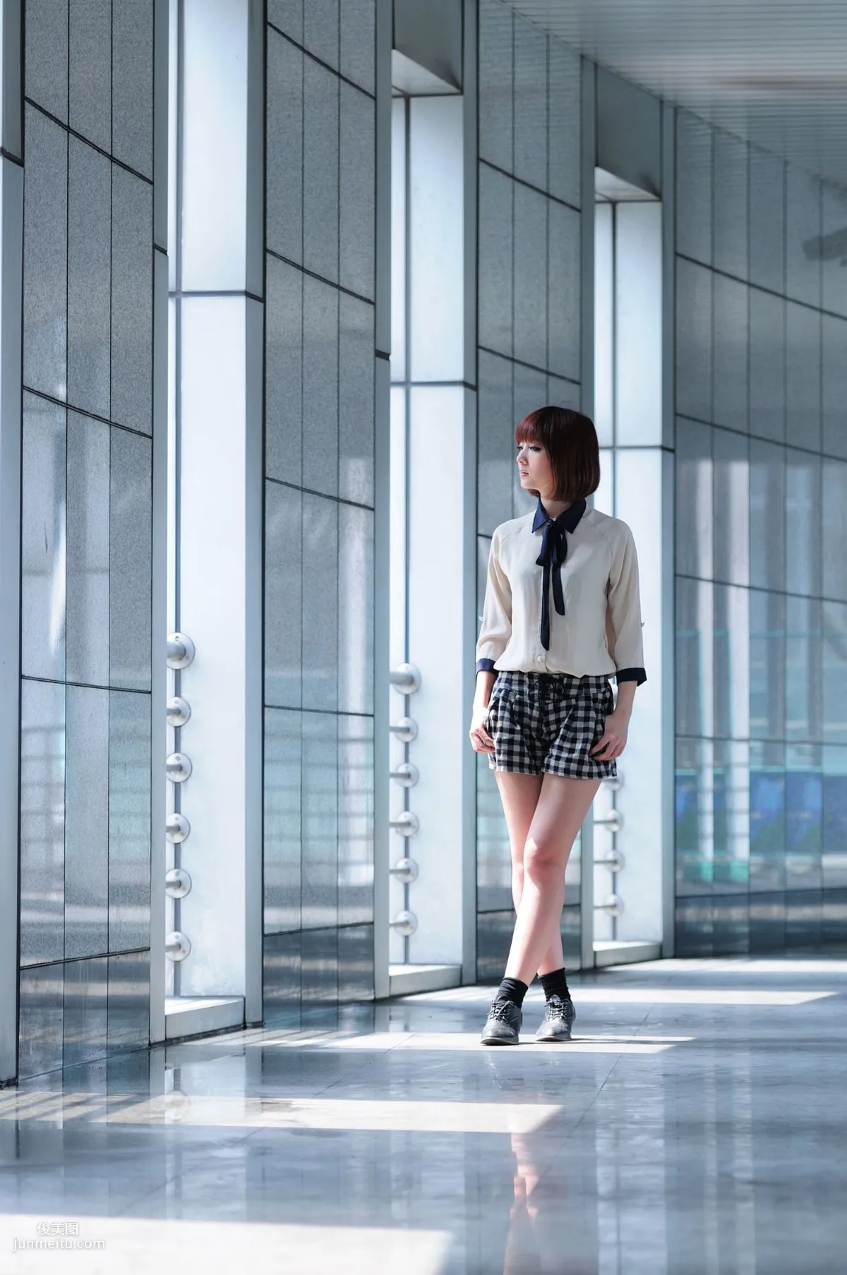 短發美女小豬patty《2組小清新街拍》寫真集 25