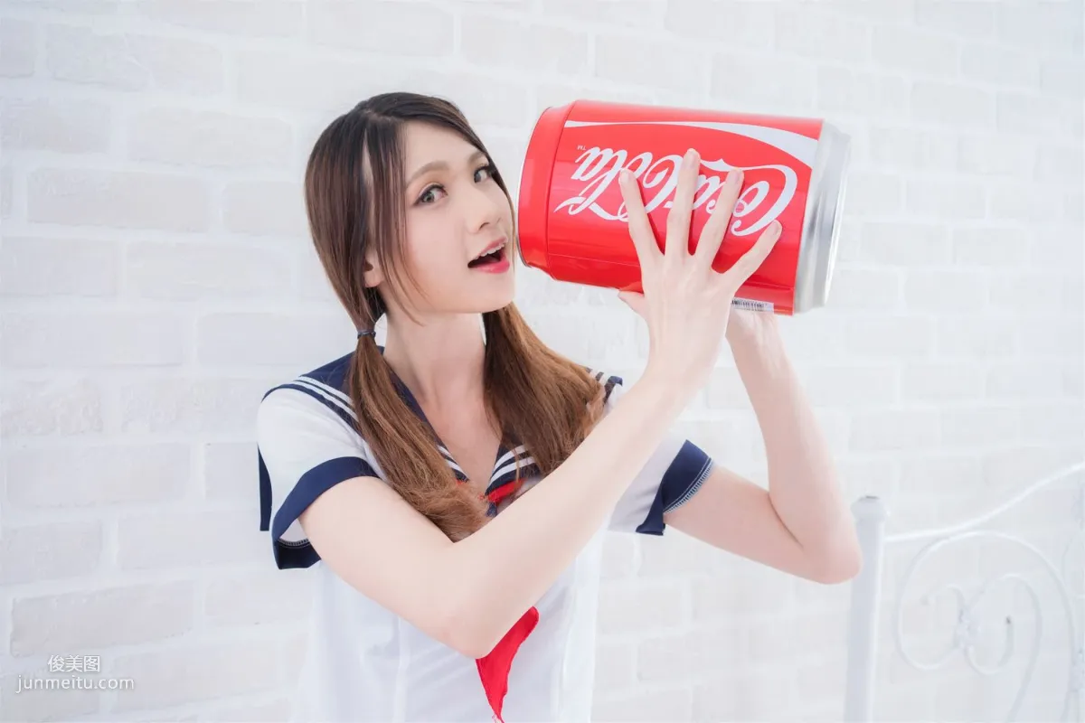 台灣正妹Candice蔡譯心《清新水手服學妹》寫真集 2