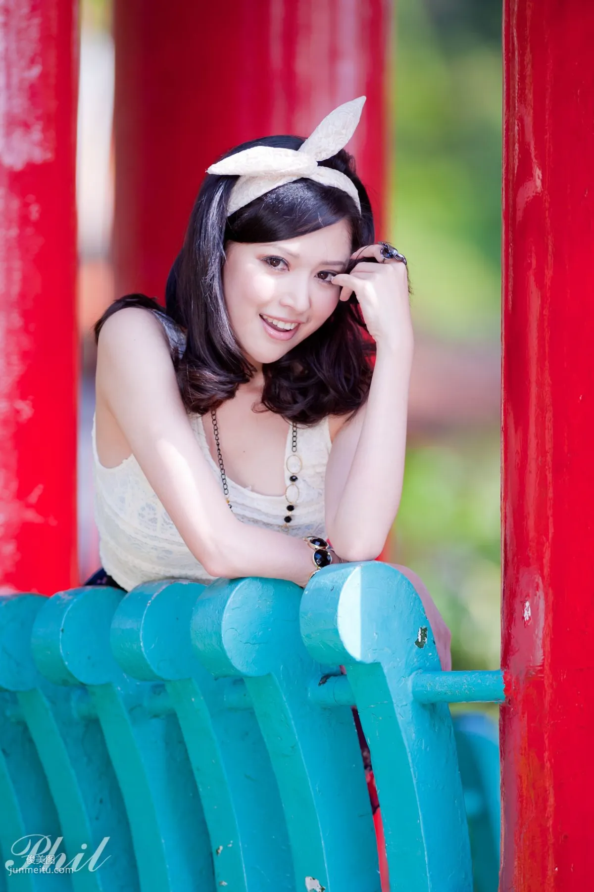 Beautyleg腿模Avy《連衣裙公園外拍》寫真集 30