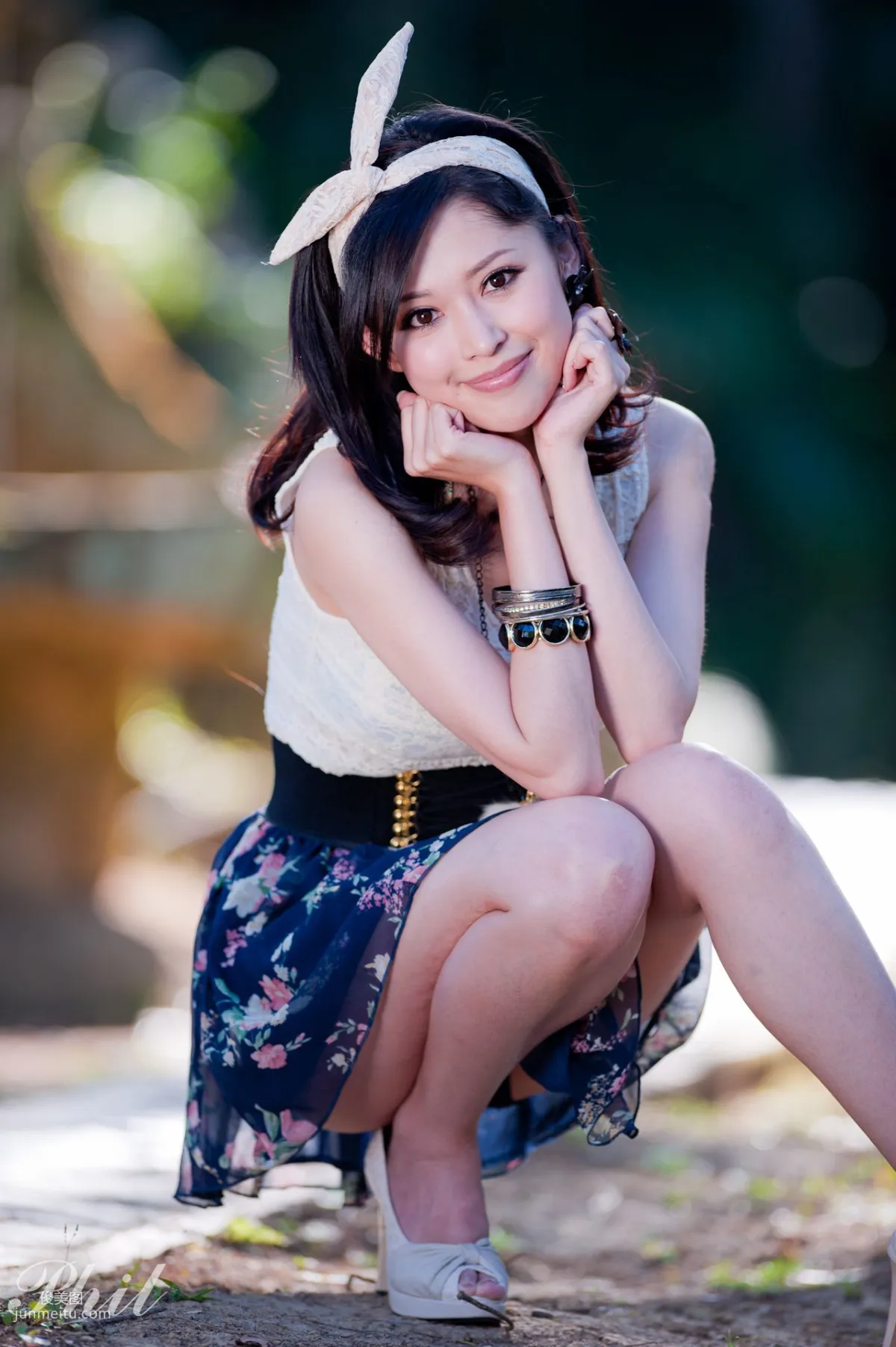 Beautyleg腿模Avy《連衣裙公園外拍》寫真集 41
