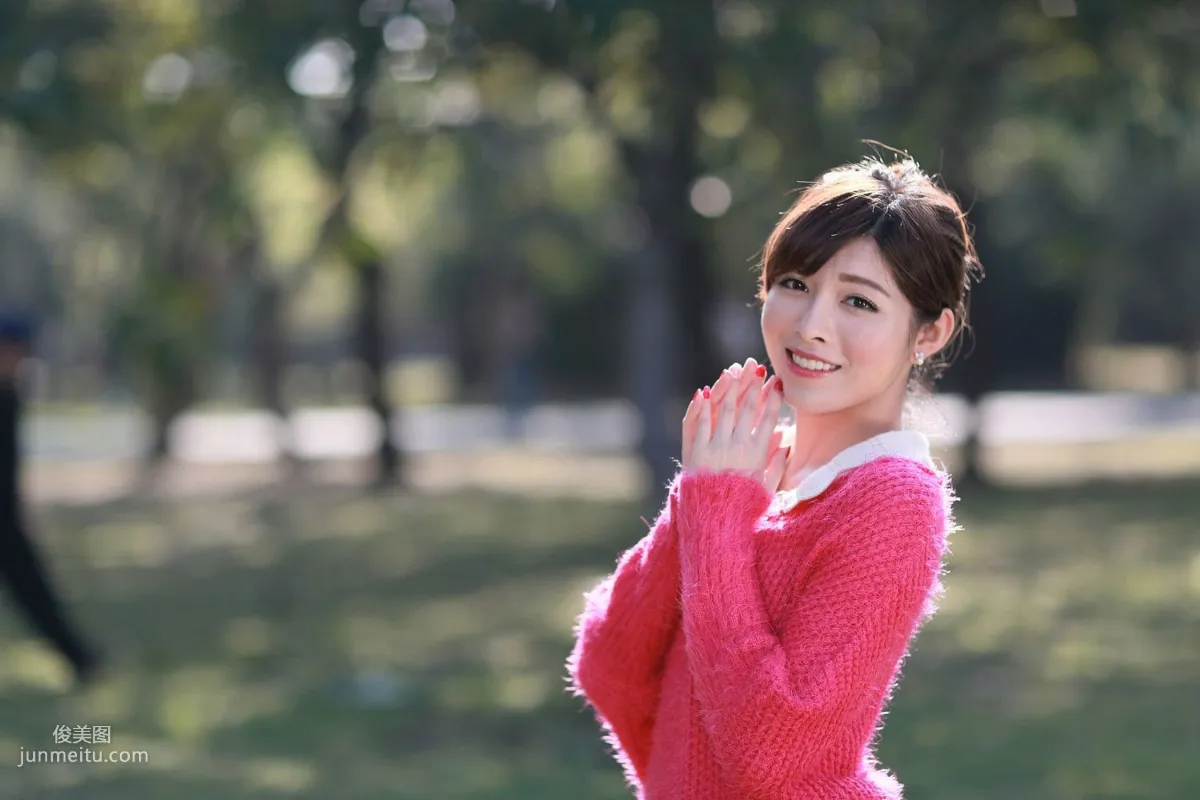 冰山美人廖坎蒂《初夏公園外拍》寫真集 24