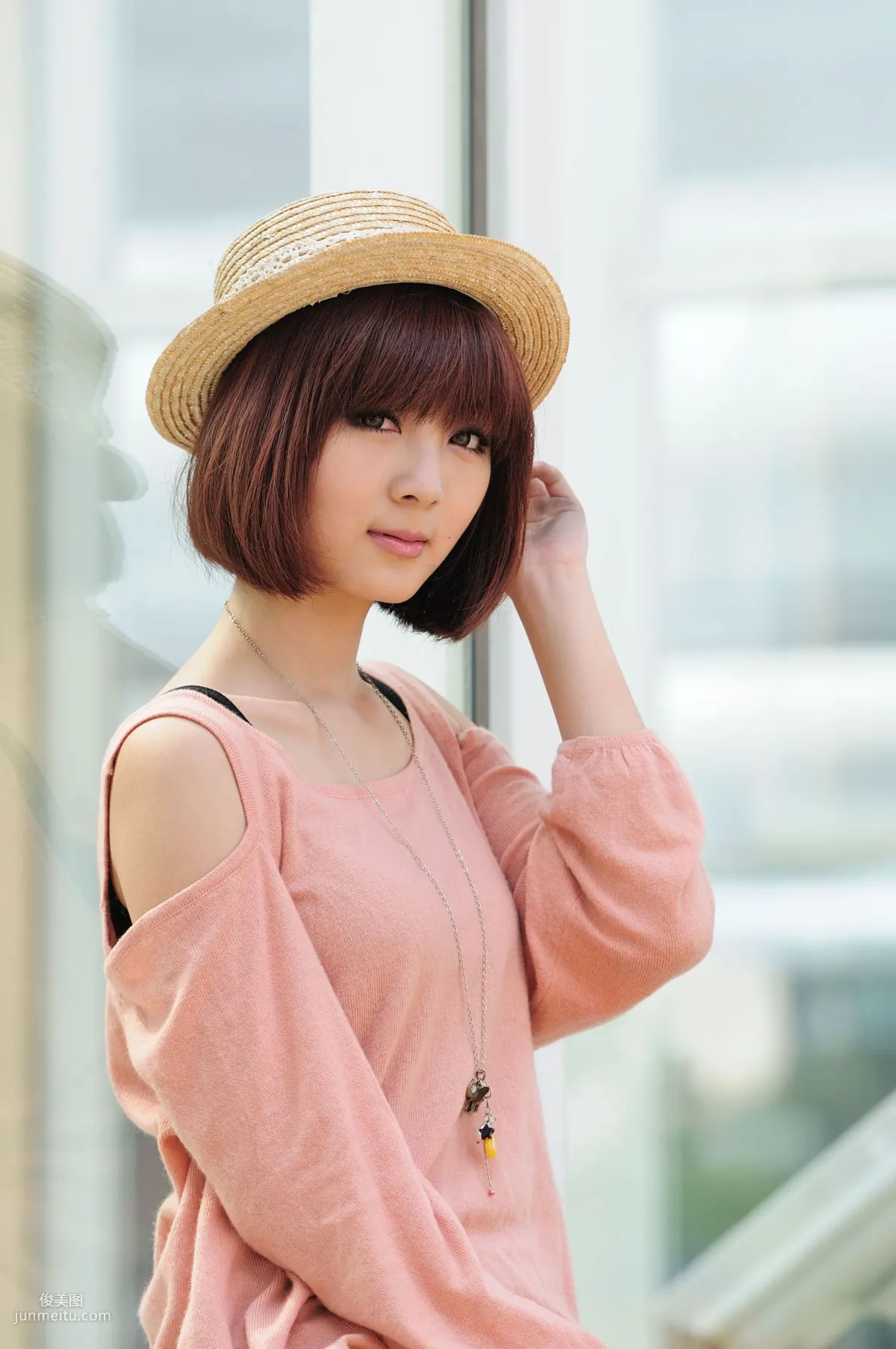 短發美女小豬patty《2組小清新街拍》寫真集 10