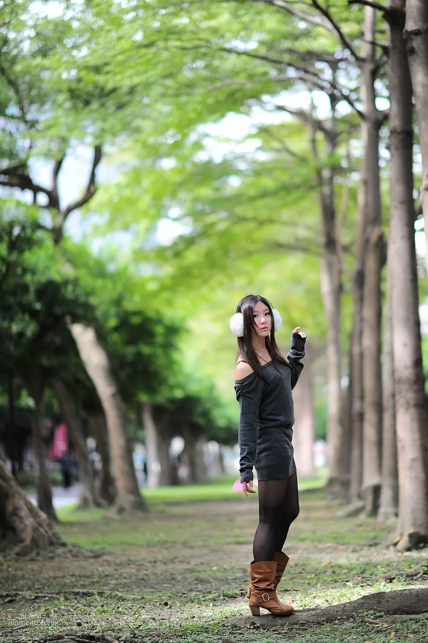 台灣黑絲芭比娃娃美女外拍寫真集 41