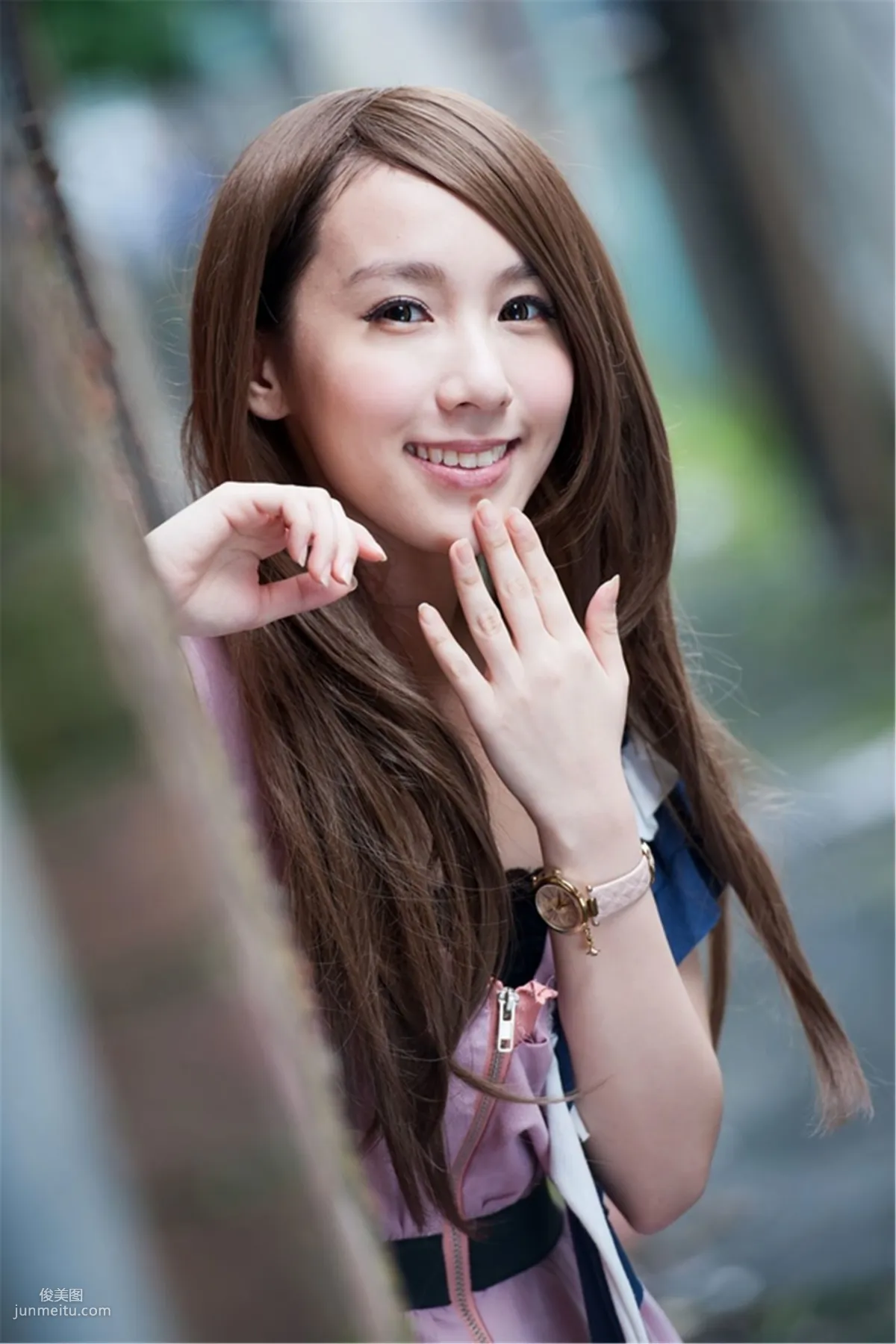Kimi小步/呂思瑩《小港老巷街拍》寫真集 17