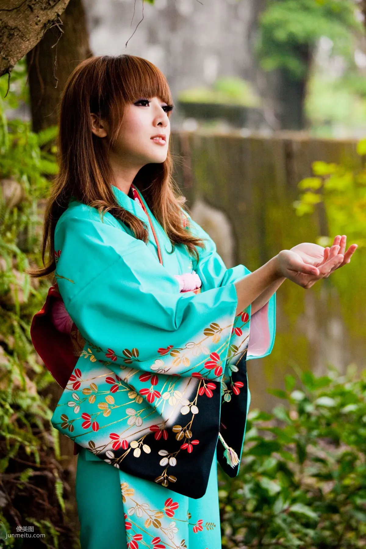 果子、小品、兔兔(品果兔)《宜蘭和服遊拍》寫真集 21