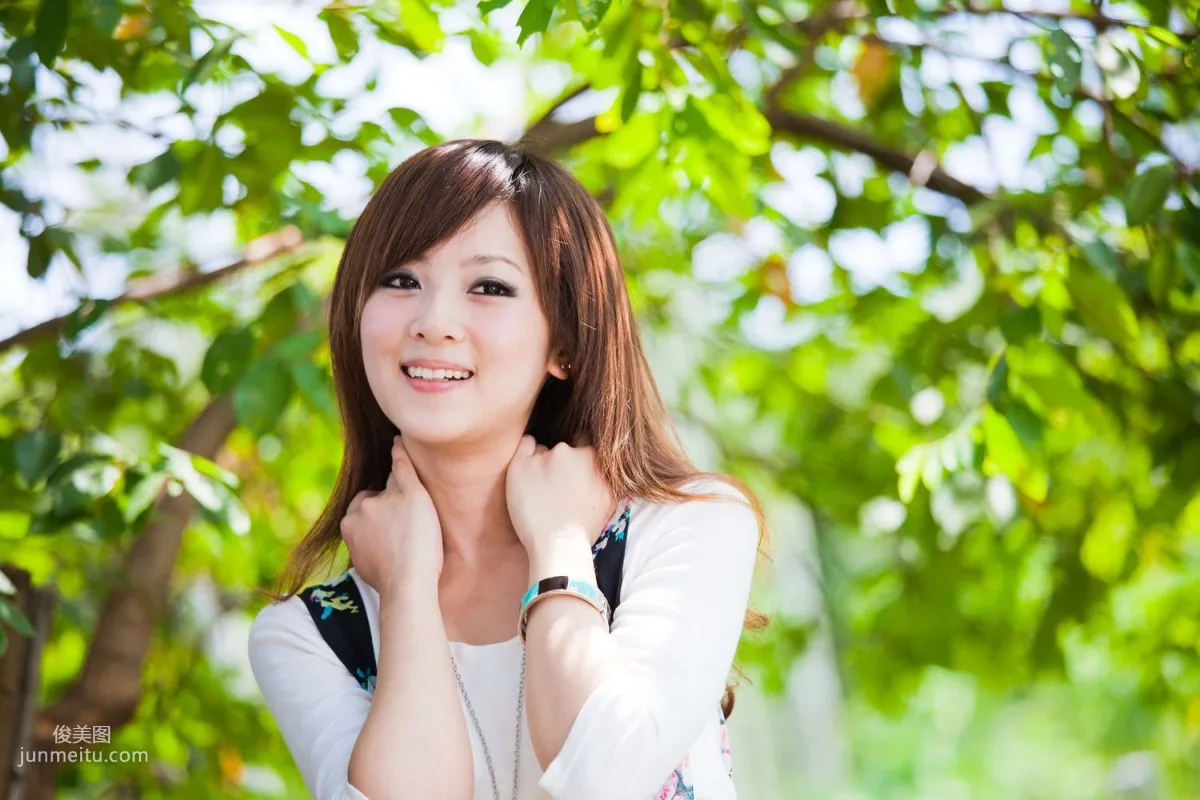 張凱潔/Mikako《中興新村外拍》寫真集 19