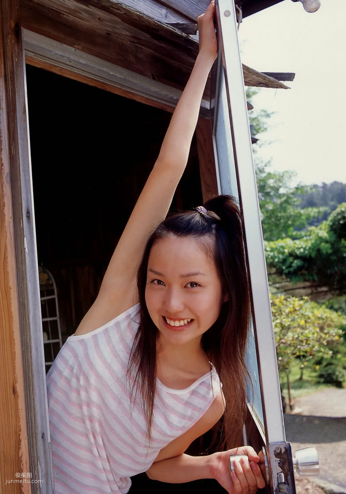 戸田恵梨香 《SANWA MOOK 7 生まれた泉》[PB寫真集] 11