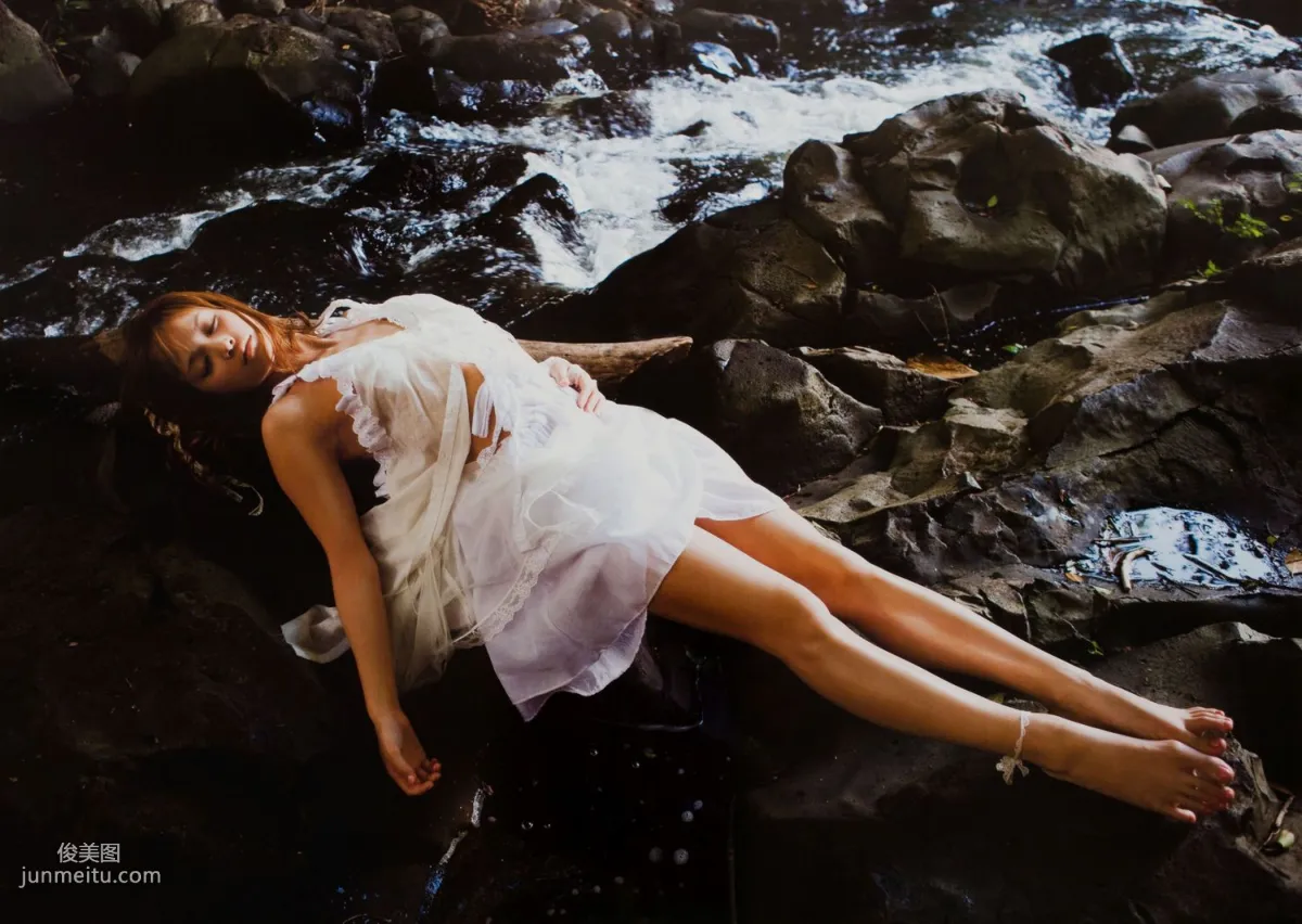 亀井絵裡 《sweet》 [Photo Book] 寫真集 65