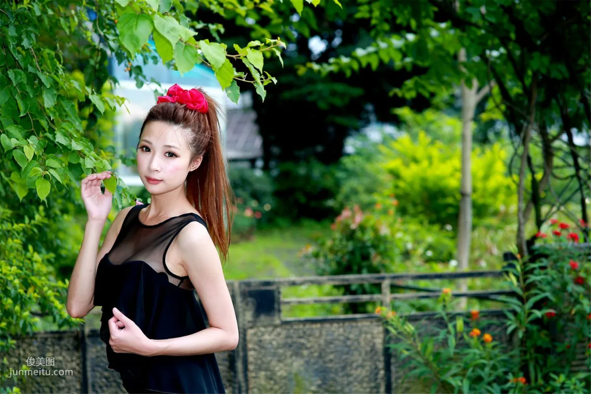 台灣妹子林小芭《春遊踏青外拍》寫真集 18