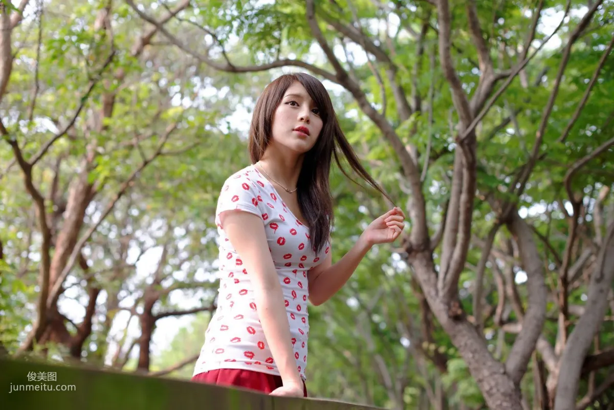 台灣女神張齊郡JULIE《踏青》寫真集 50
