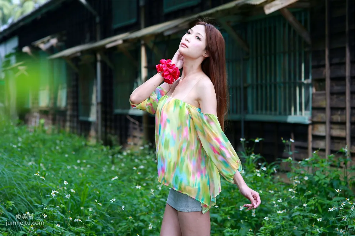 台灣妹子林小芭《春遊踏青外拍》寫真集 12