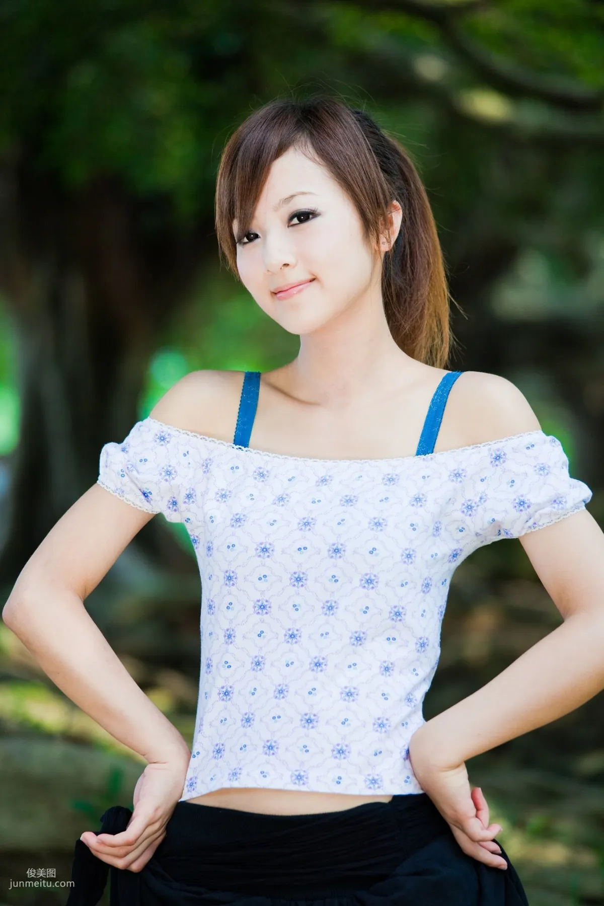 張凱潔/Mikako《中興新村外拍》寫真集 59