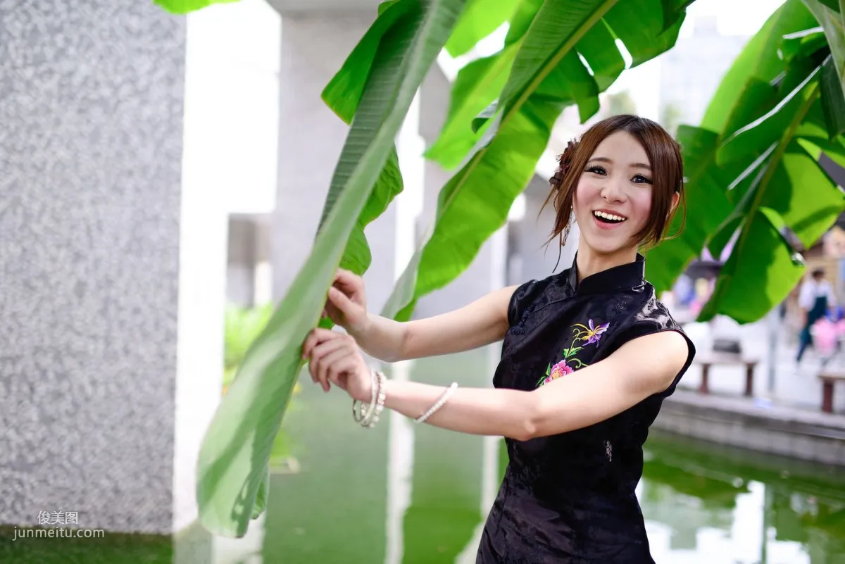 台灣模特阿布《紅黑旗袍系列外拍》寫真集 80