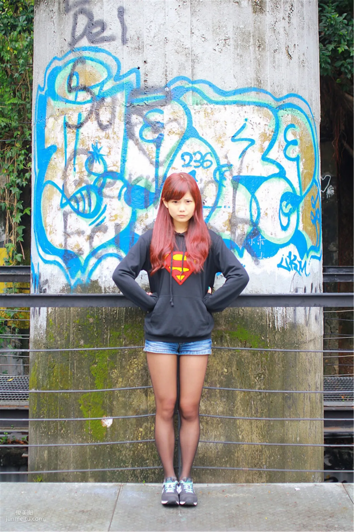 台灣美少女小靜《電影公園外拍》 寫真集 27