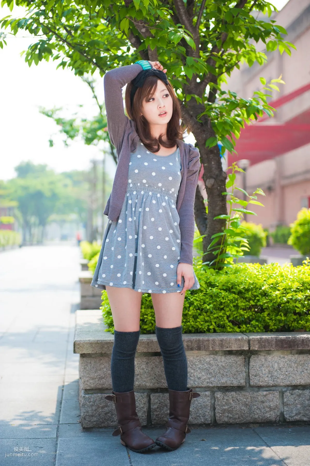 台灣美女果子MM《時裝外拍》寫真集 9