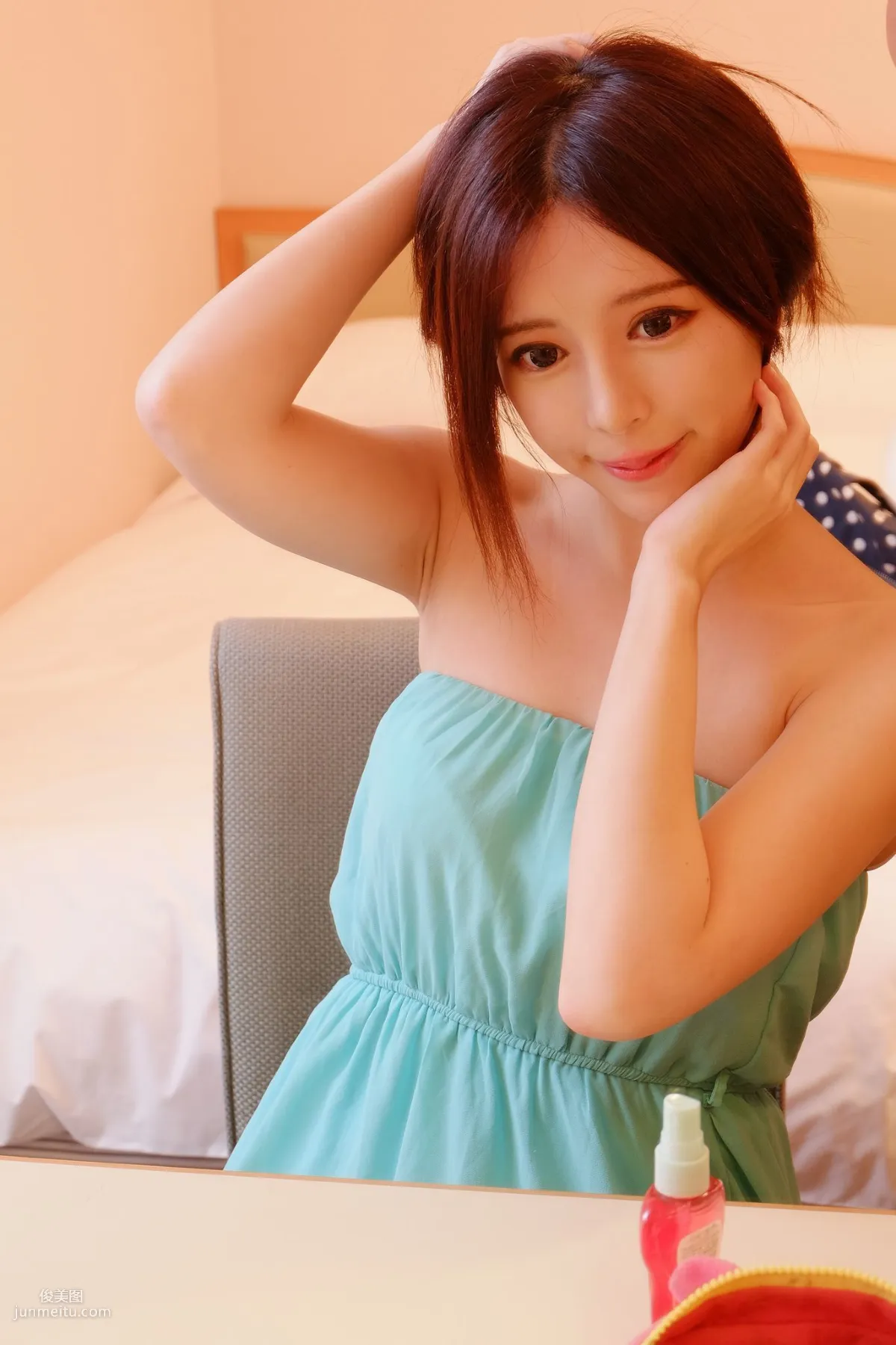 台灣正妹張齊郡JULIE《化妝鏡旁的女神》寫真集 13