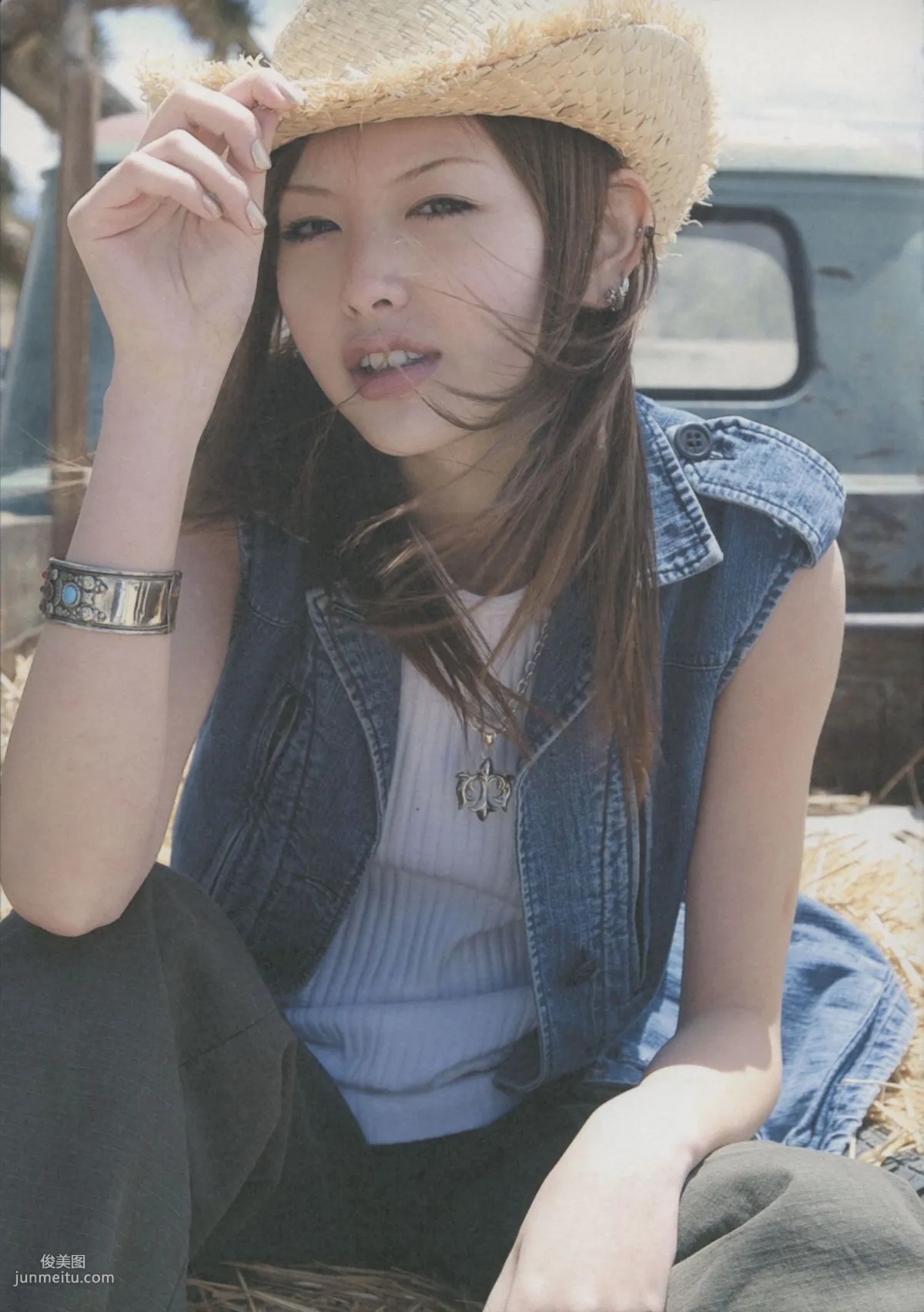 Emi Suzuki 鈴木惠美 《Love》[PB寫真集] 11