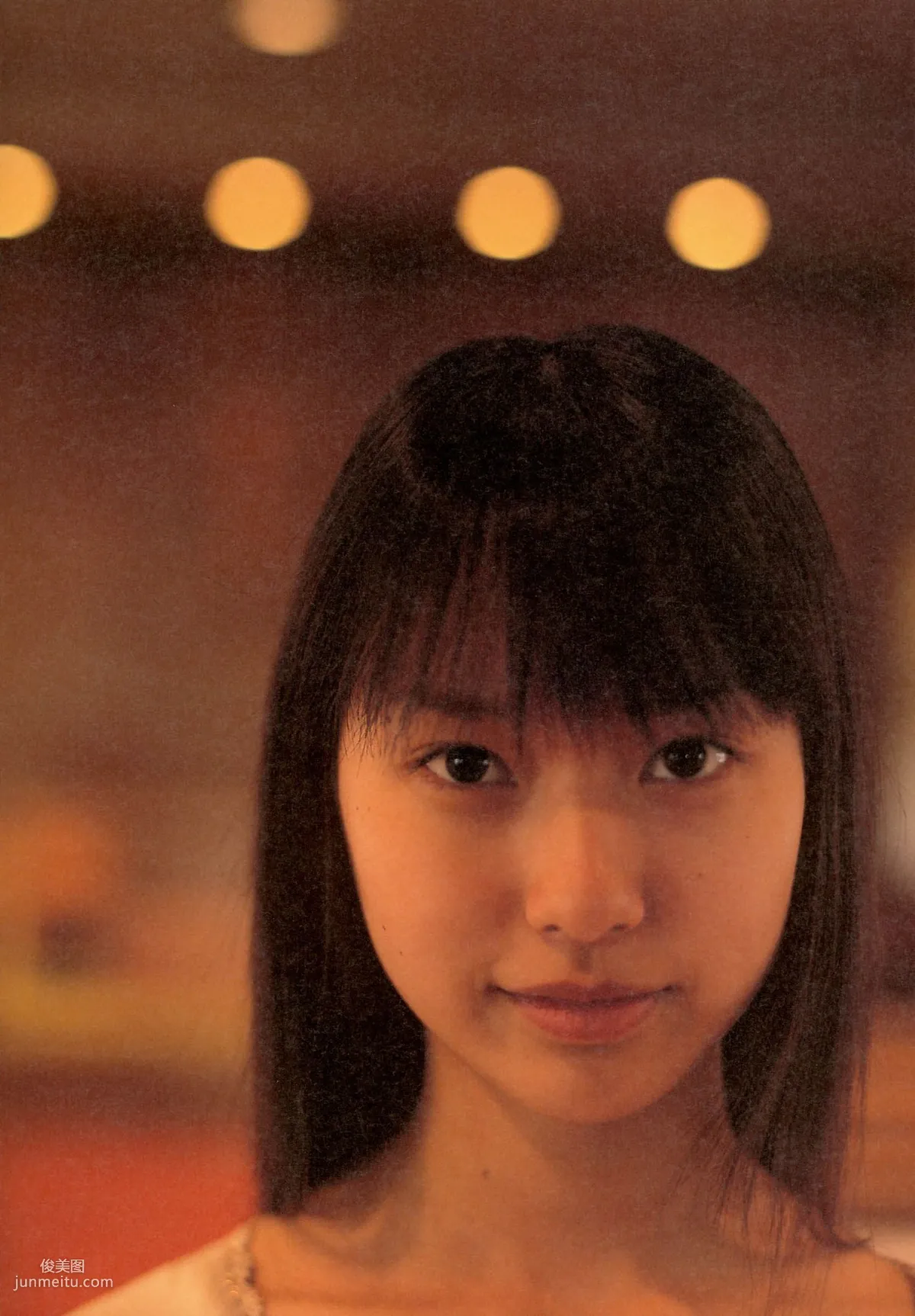 戸田恵梨香 《SANWA MOOK 7 生まれた泉》[PB寫真集] 36
