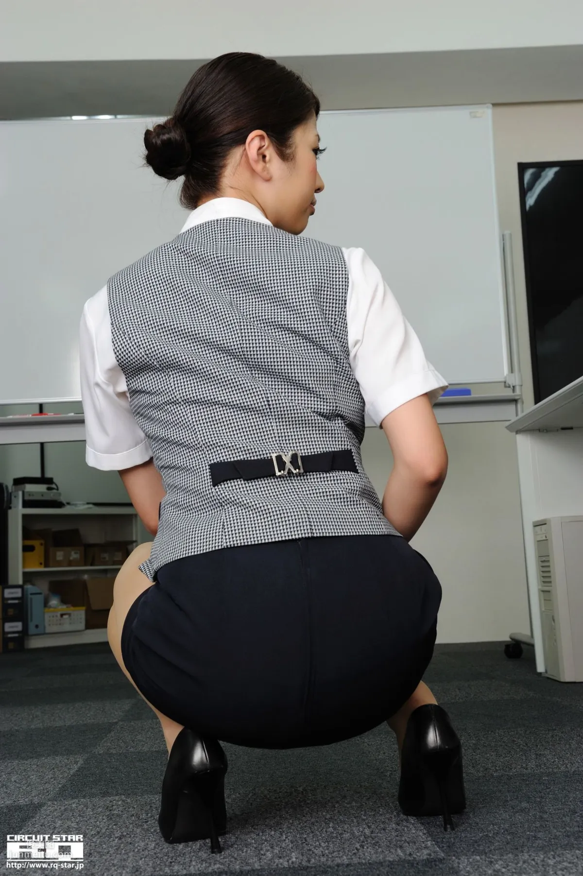 [RQ-STAR] NO.00530 Hitomi Nose 能勢ひとみ Office Lady 寫真集 37