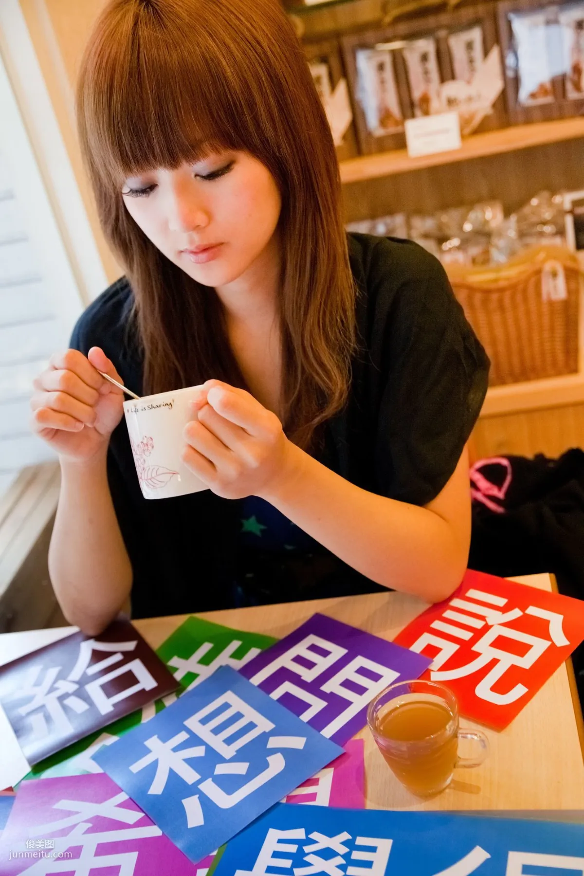 Mikako/張允霏《果子在果子咖啡》寫真集 22