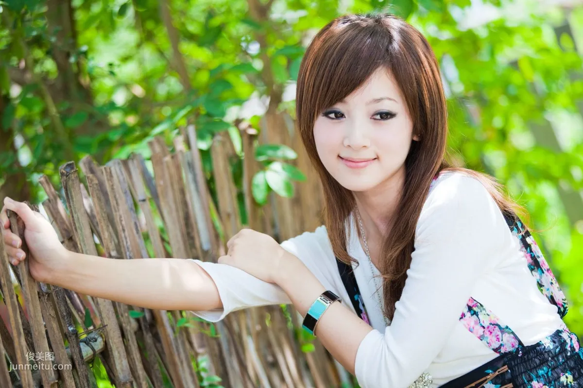 張凱潔/Mikako《中興新村外拍》寫真集 20