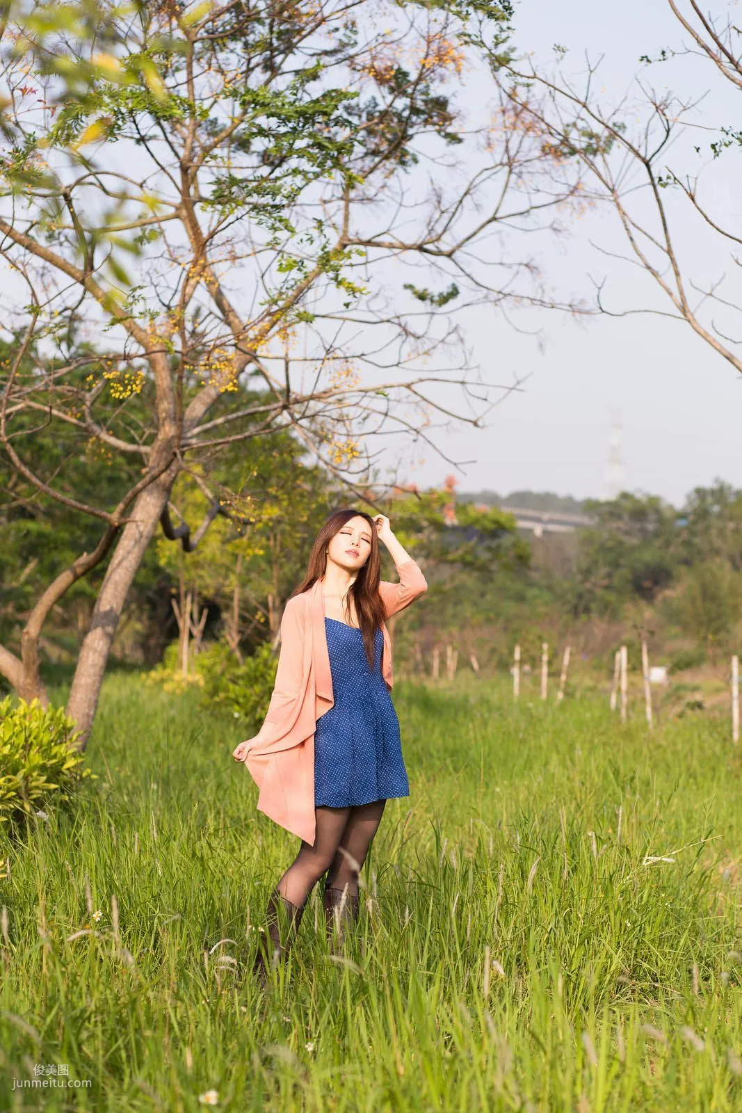 台灣女神張齊郡JULIE《踏青》寫真集 30