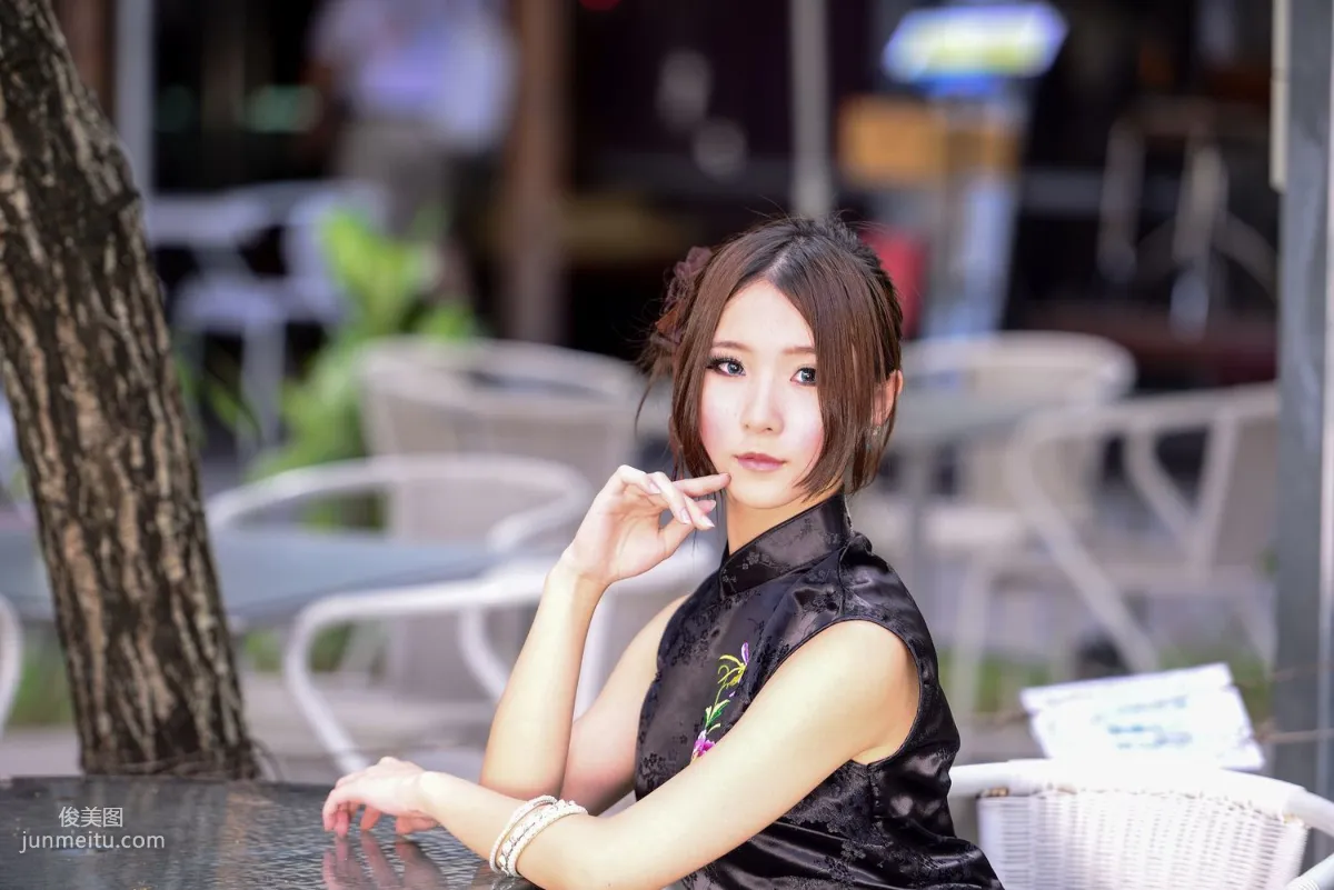 台灣模特阿布《紅黑旗袍系列外拍》寫真集 47