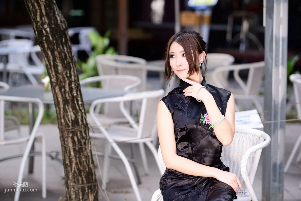 台灣模特阿布《紅黑旗袍系列外拍》寫真集 46