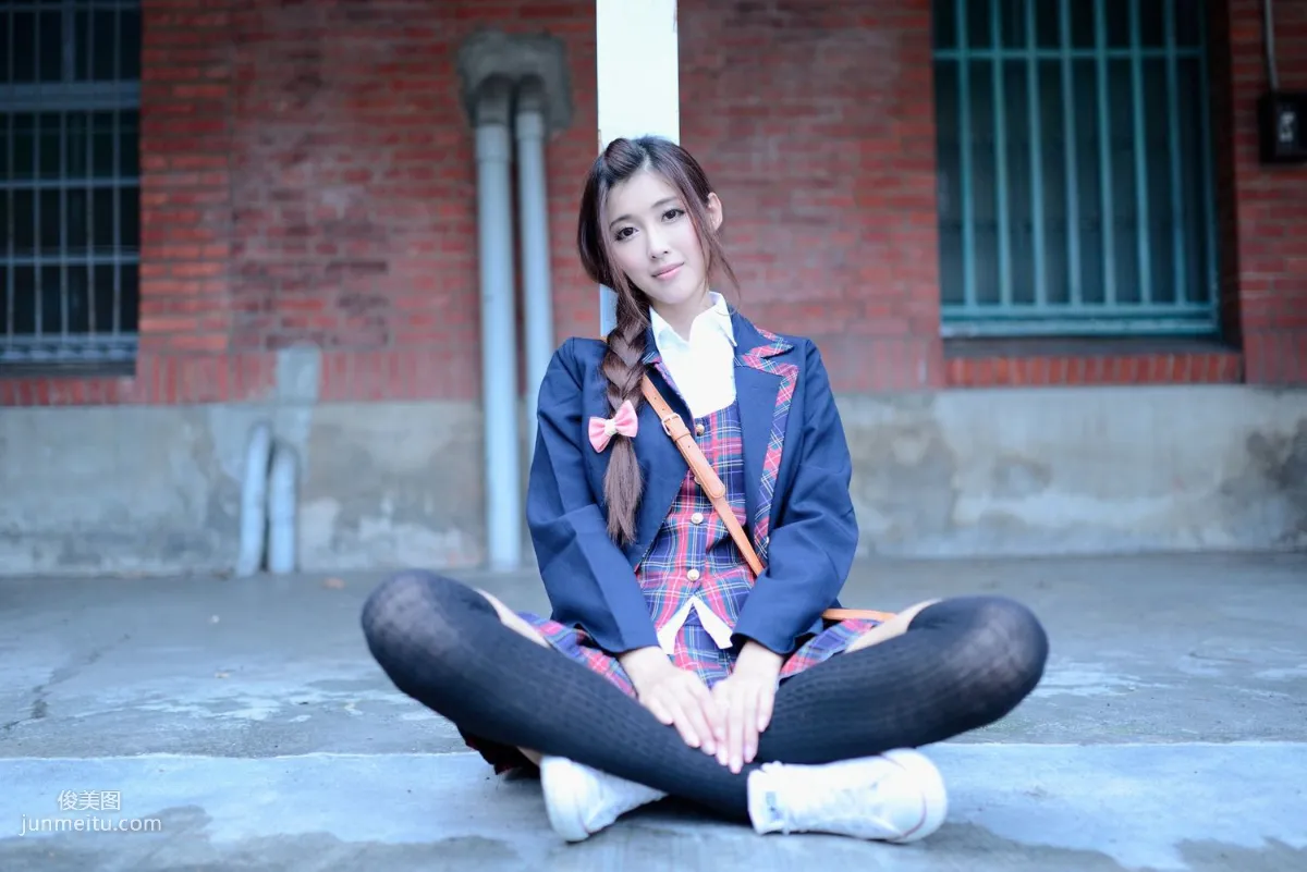 廖挺伶/Kila晶晶《極品學妹 放學路上》寫真集 14