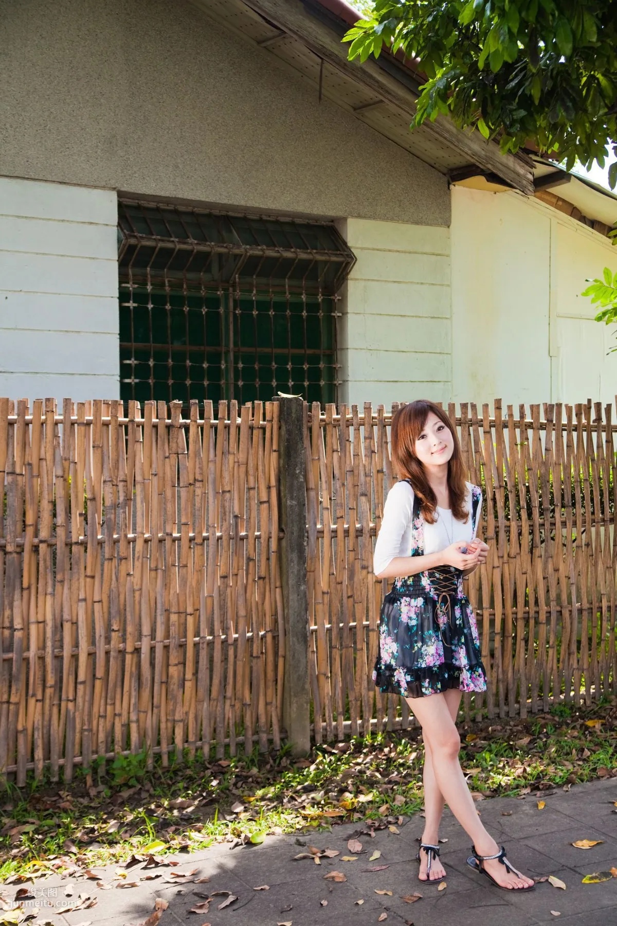 張凱潔/Mikako《中興新村外拍》寫真集 12